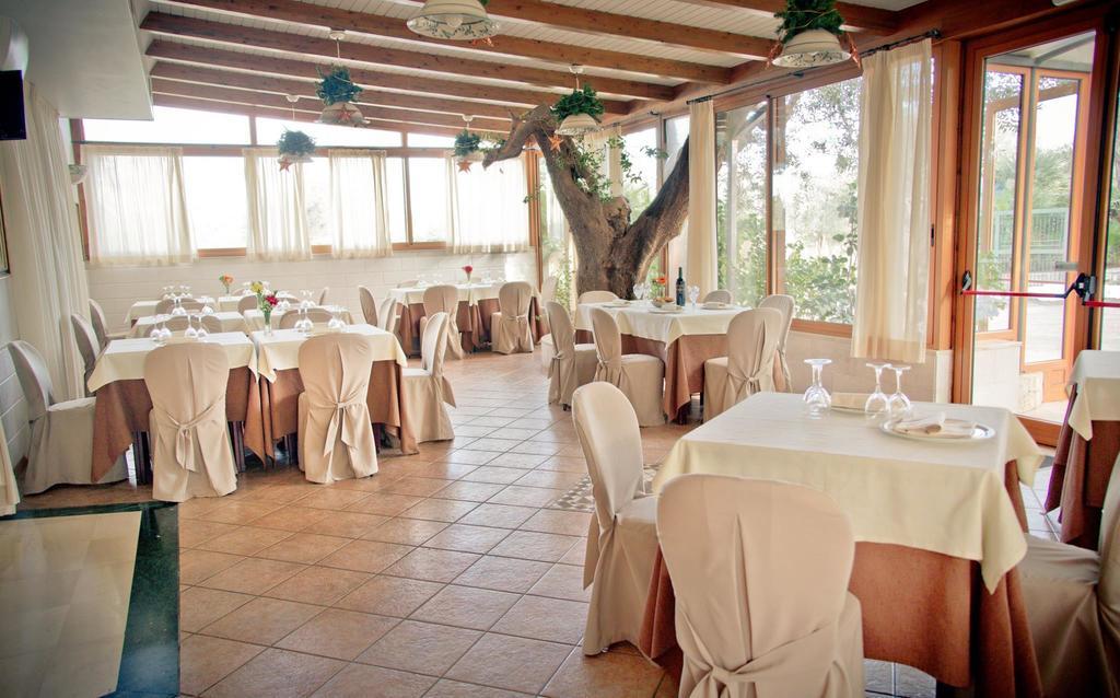Park Hotel La Grave Castellana Grotte Exterior photo